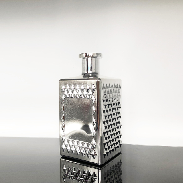 2022 Vodka Gin Rum Alcohol Glass Liquor Bottle Silver Whiskey Bottle With Cork